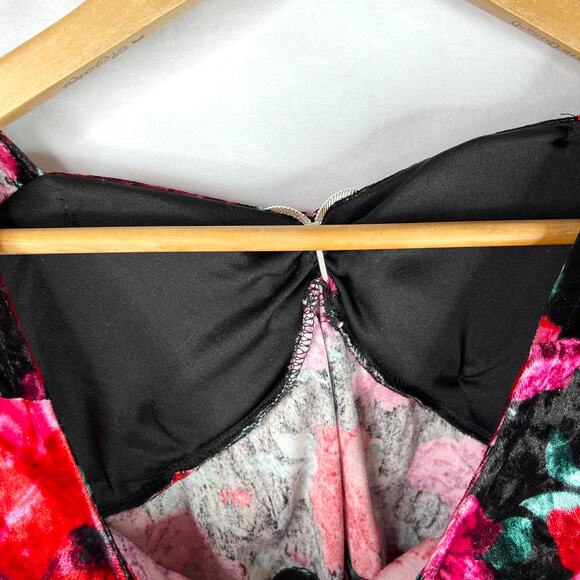 Madden NYC Floral Velvet Heart Crop Top Medium - Picture 5 of 8